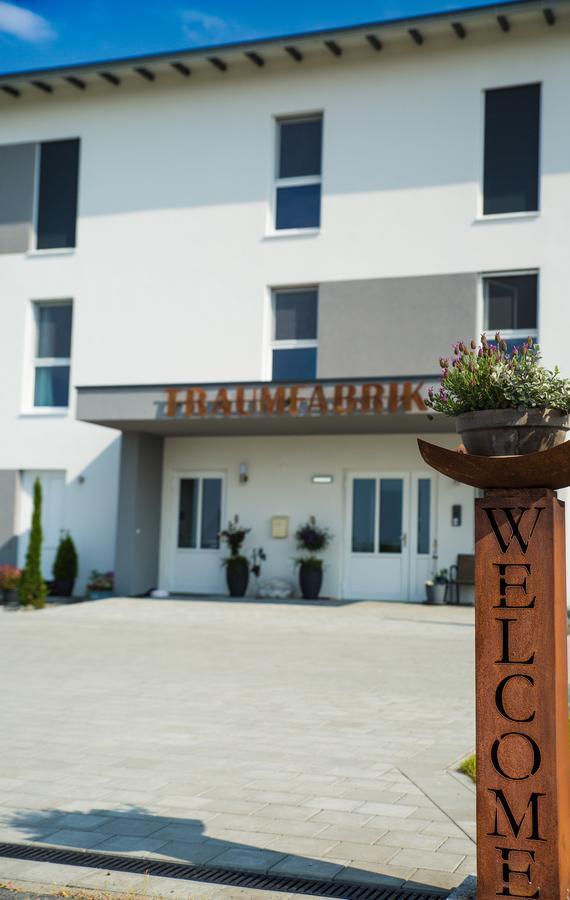 Hotel Traumfabrik Büttelborn Eksteriør billede